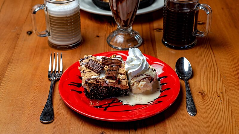 S'mores brownie dessert